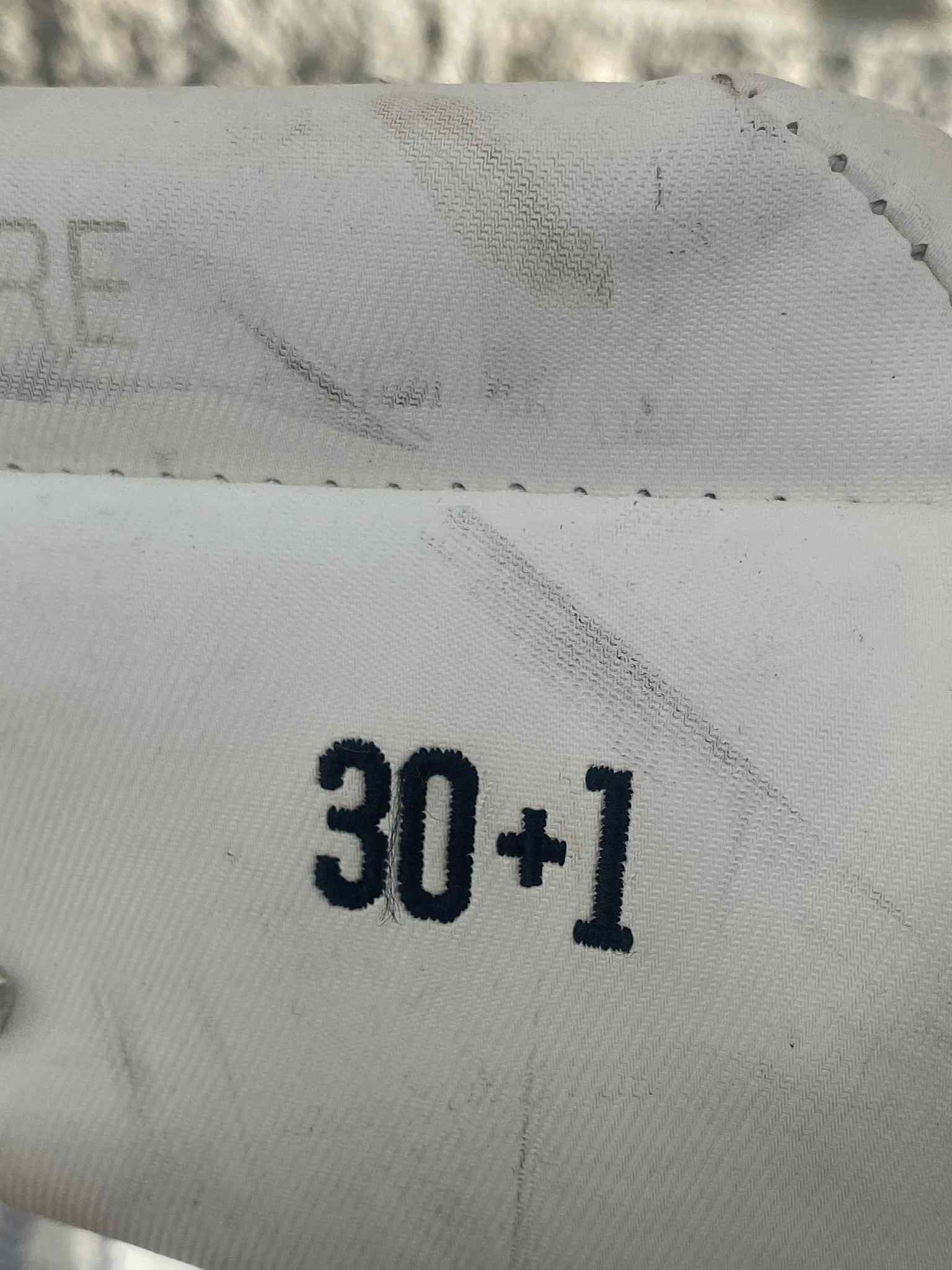 CCM AXIS 2.9 GOALIE LEG PADS 30+1 Wht-Sports Replay - Sports Excellence-Sports Replay - Sports Excellence