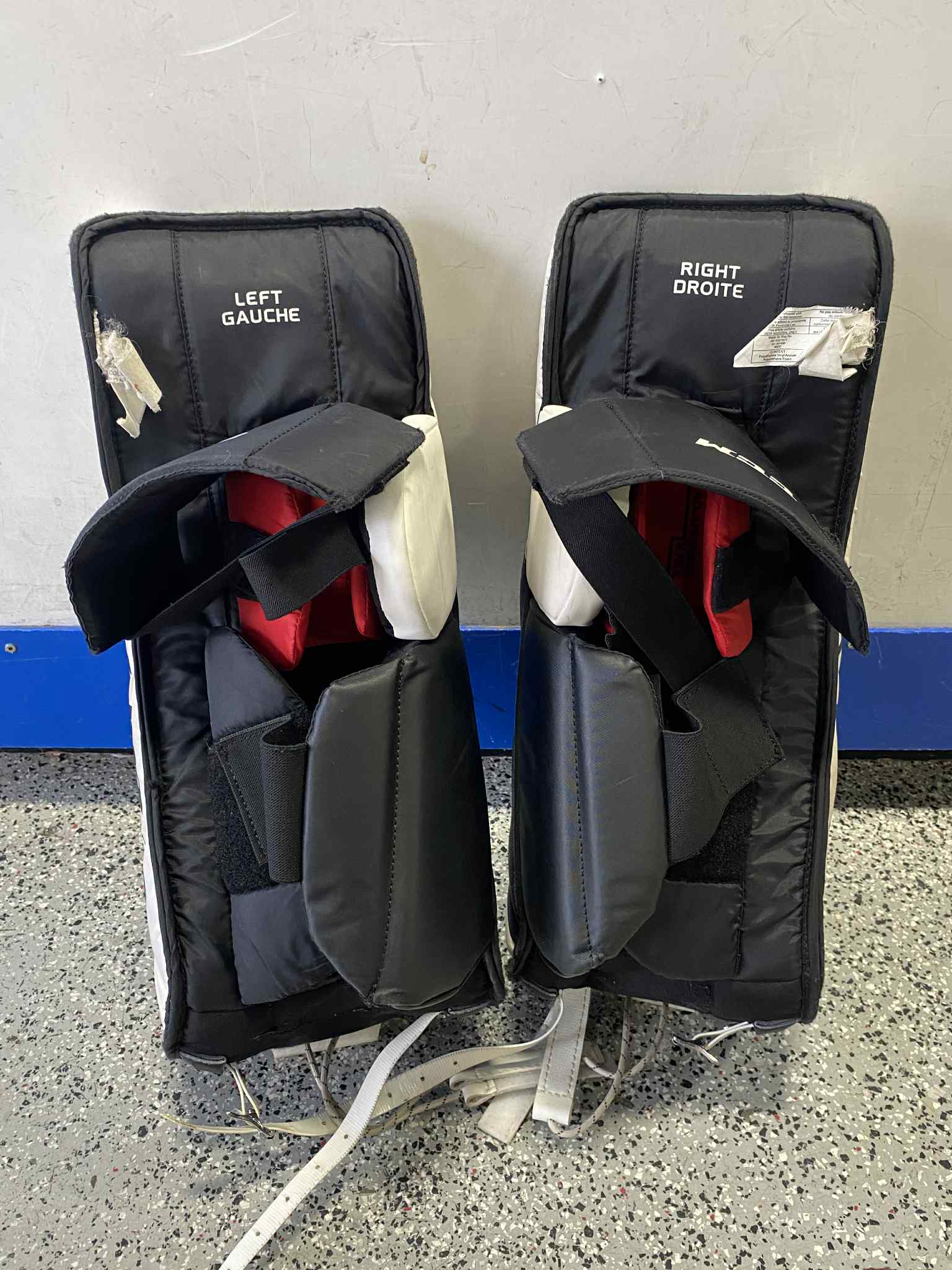 Ccm Y-Flex Goalie Leg Pads 24" Wht/Blk-Sports Replay - Sports Excellence-Sports Replay - Sports Excellence