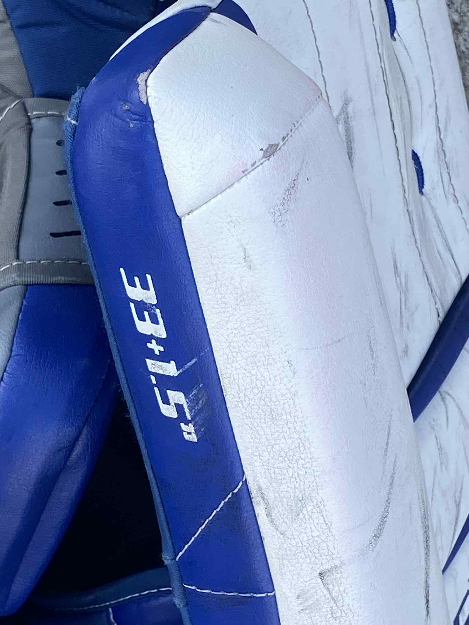 Warrior Rgt2 Goalie Leg Pads 33+1.5 Wht/Blu-Sports Replay - Sports Excellence-Sports Replay - Sports Excellence